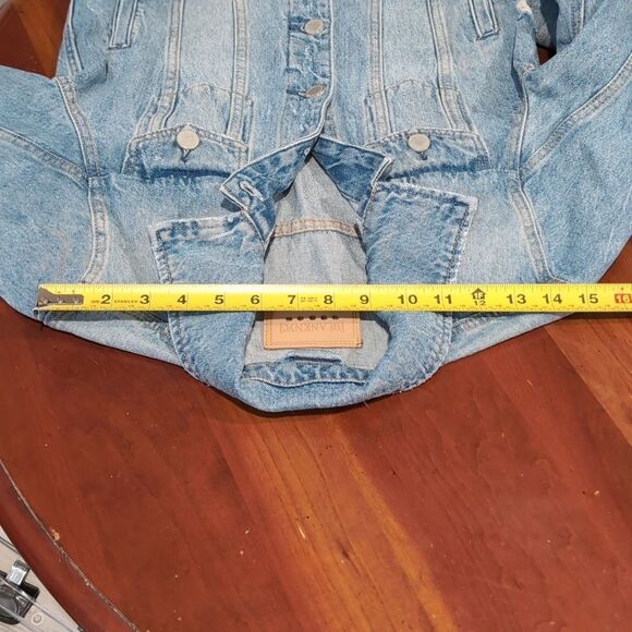 Blank NYC Raw Hem Cropped Distressed Denim Jacket Sz S - Picture 11 of 11
